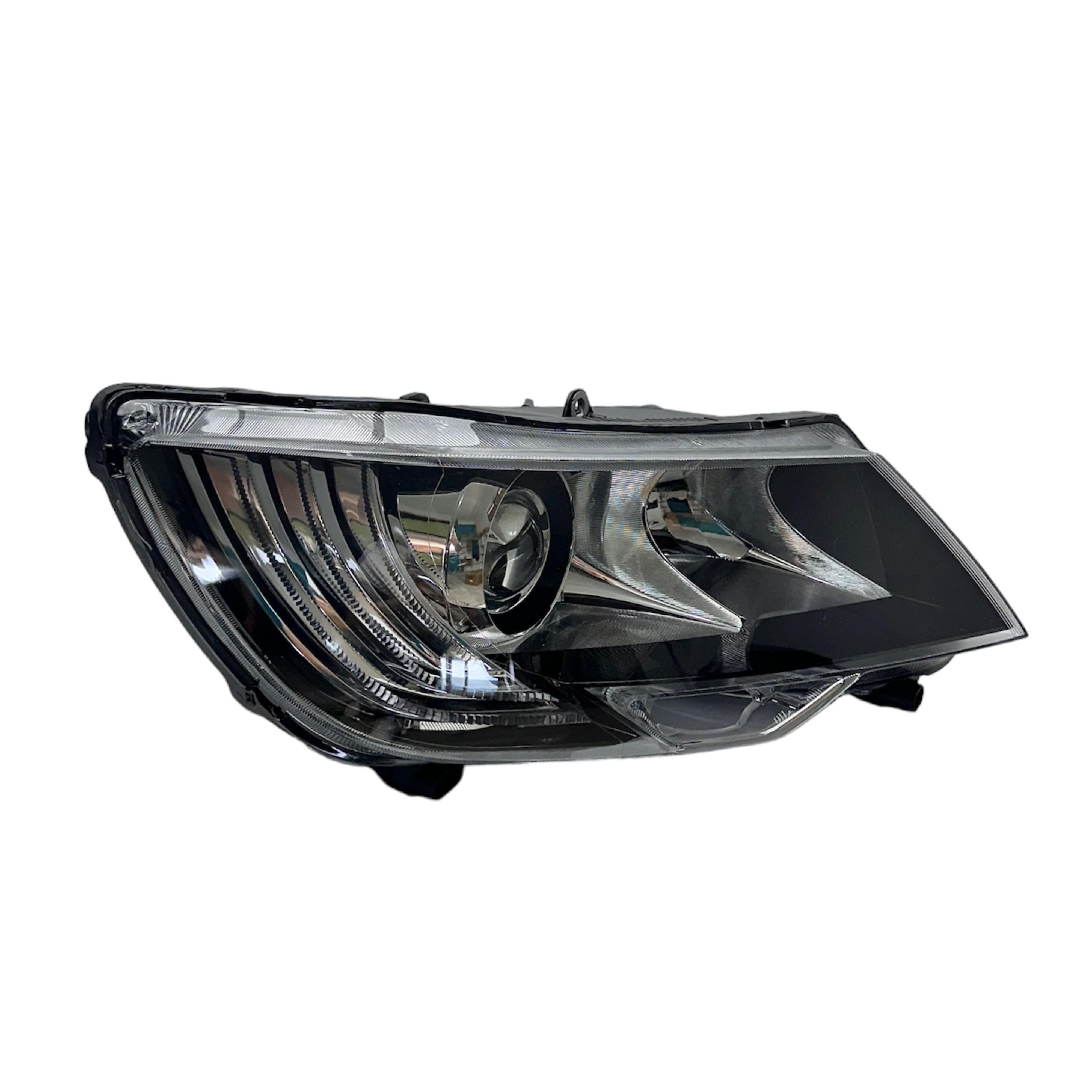 Skoda Far Super B 13-15 Sağ (Zenon/Ledli) AYDINLATMA
