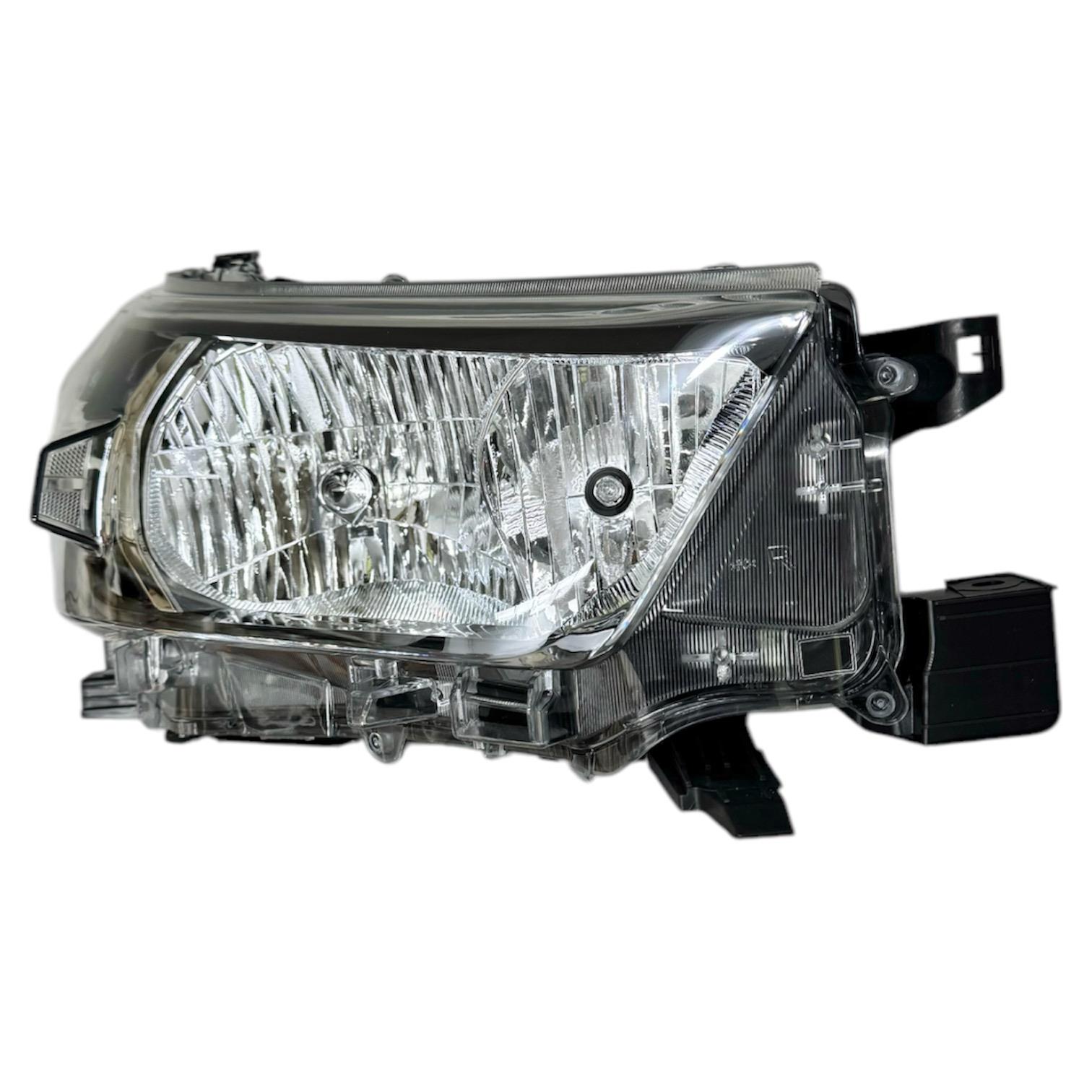 Toyota Far Hılux Revo 21-24 Sağ (Merceksiz/Motorlu) AYDINLATMA