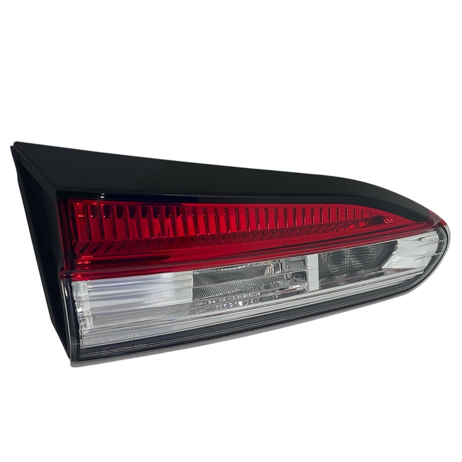 Toyota Stop Corolla Cross 22-24 İç Sol (Ledsiz) AYDINLATMA