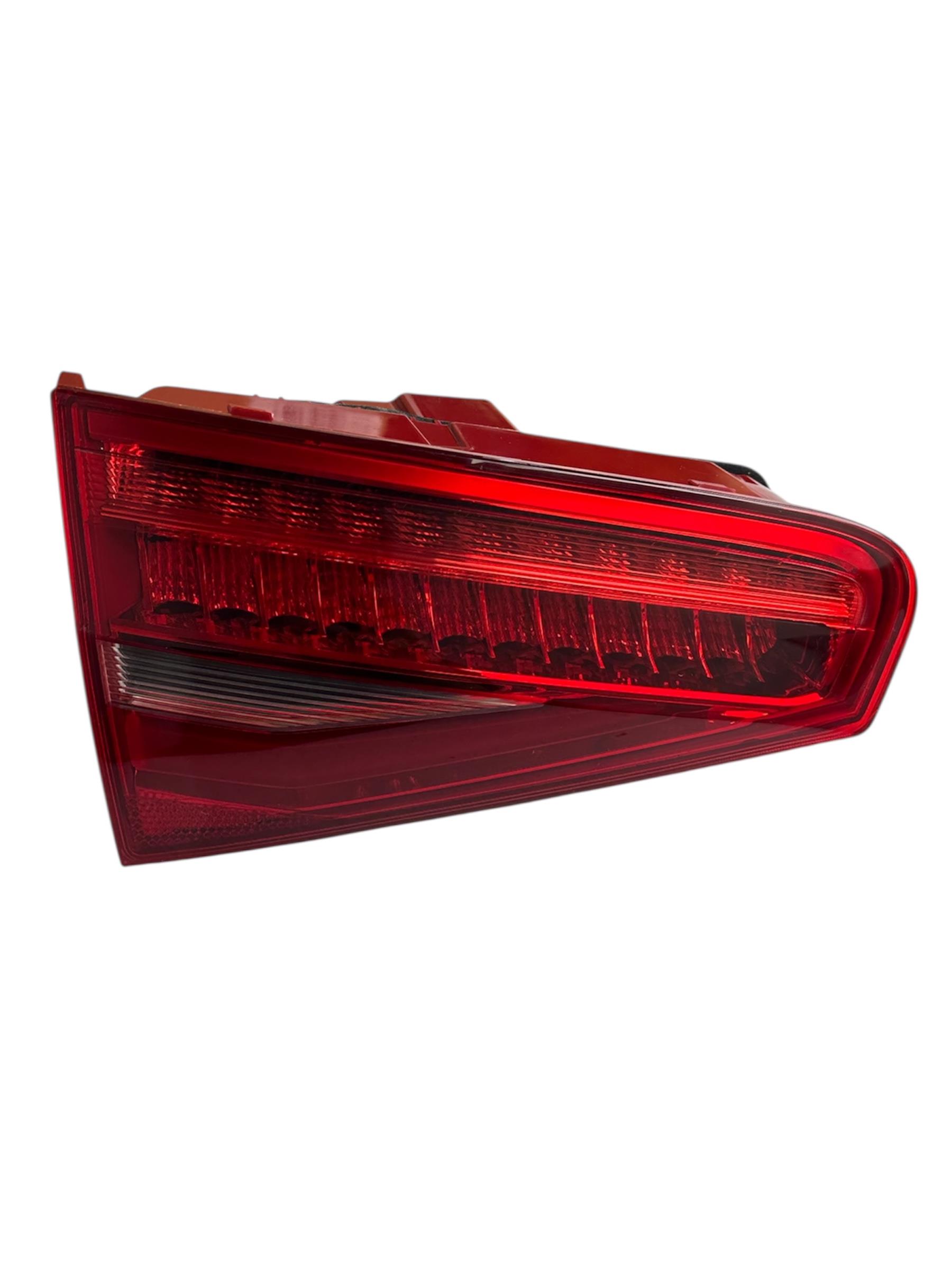 Audı Stop A4 13-16 İç Sol (Ledli) AYDINLATMA