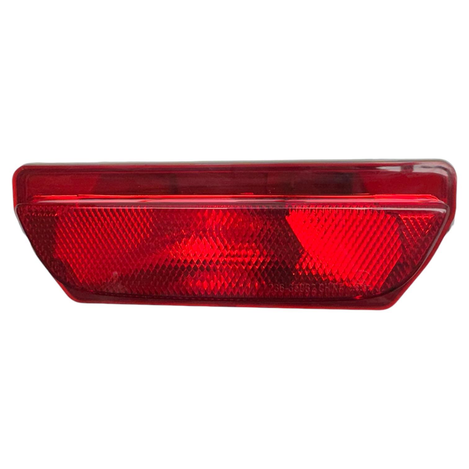 Mazda Reflektör Tampon Mazda 3 13-18 Arka (Orta) AYDINLATMA